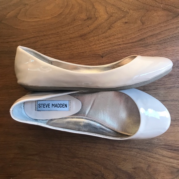 Steve Madden Heaven Flat Taupe Patent - Picture 3 of 5